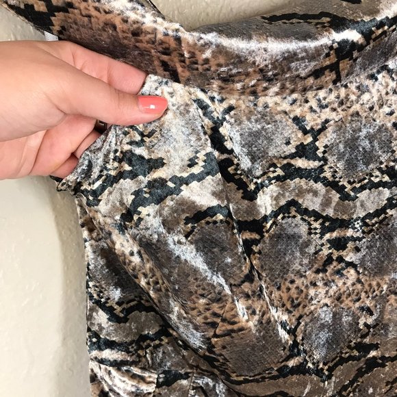 Lavish Alice Silvery Velvet Snake Print one-shoulder rouched mini dress - Picture 6 of 13